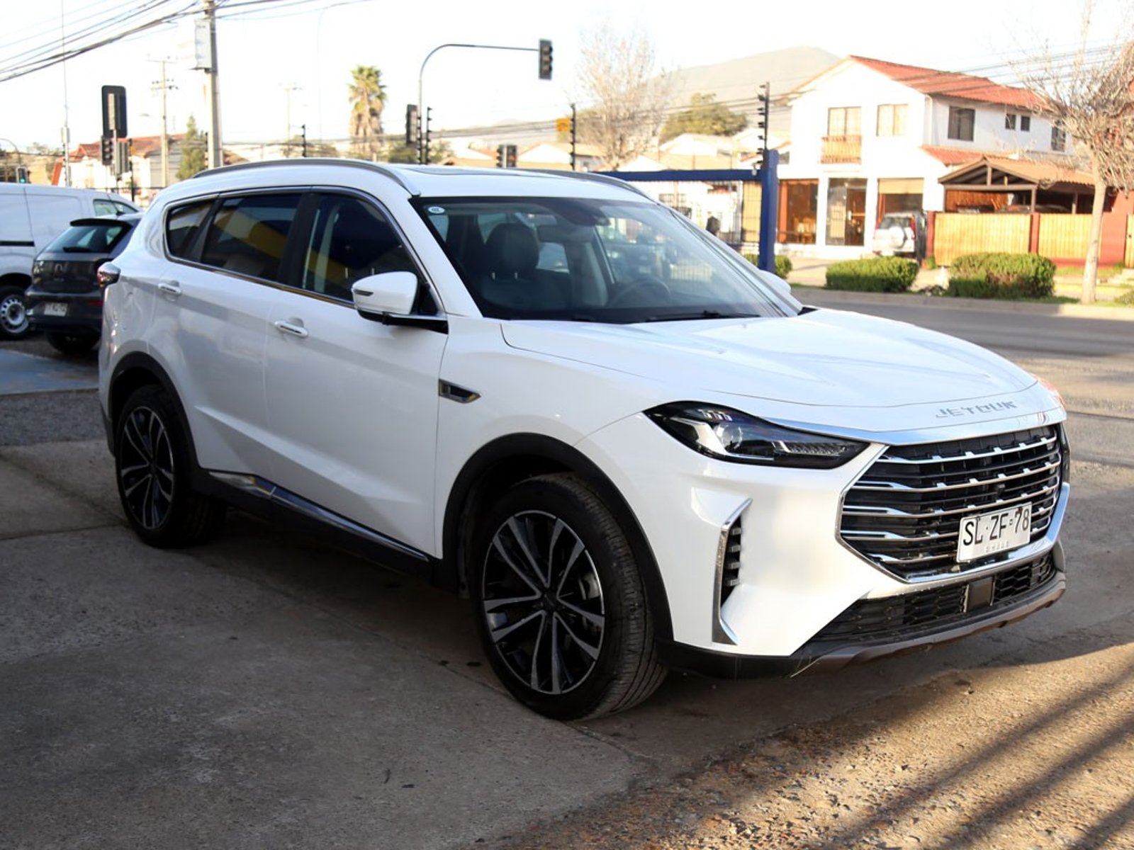 Jetour X70 PLUS AT 1.6 2023 - Imagen 3 de 20