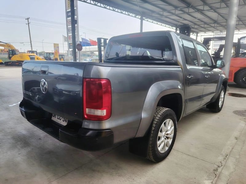 Volkswagen AMAROK 2.0 TRENDLINE DIESEL DOB. CAB. 4X2 MT 4P 2023 - Imagen 7 de 16