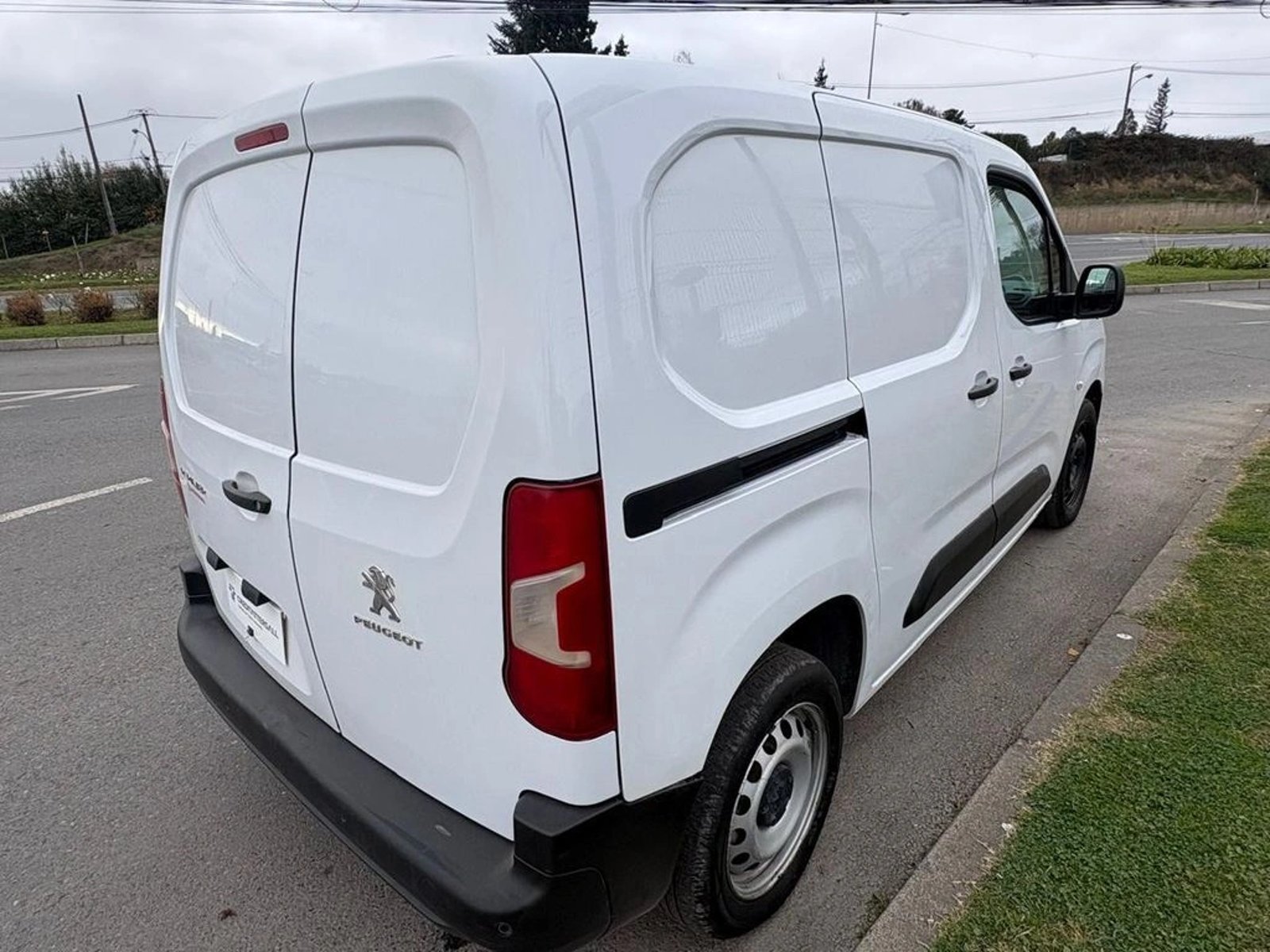Peugeot PARTNER L1  DIESEL 2024 - Foto 5 de 12