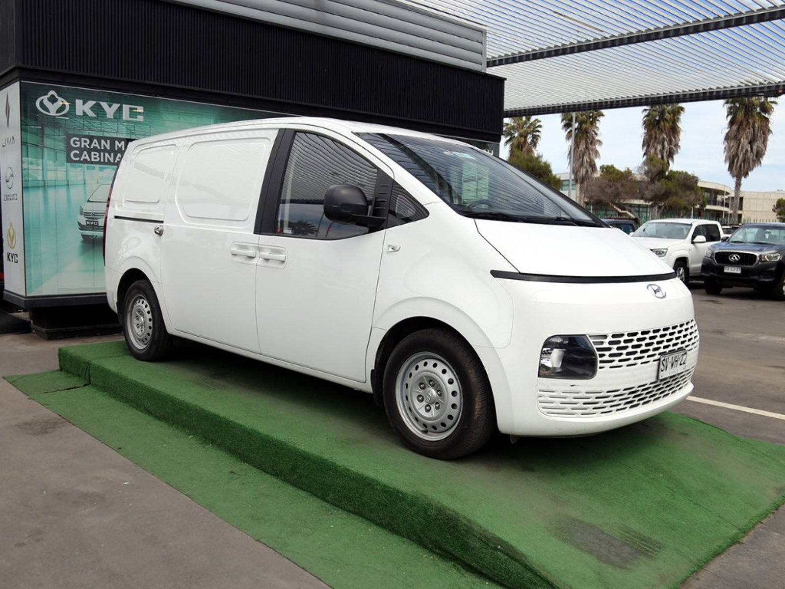 Hyundai STARIA 2.2 6MT CRI 2023 - Foto 3 de 20