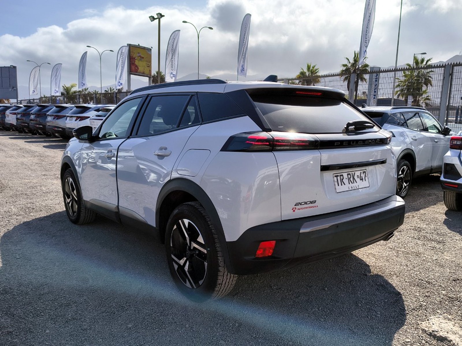 PEUGEOT 2008 1.5 Diesel 4x2 T/A Allure 2025 - Imagen 7 de 20