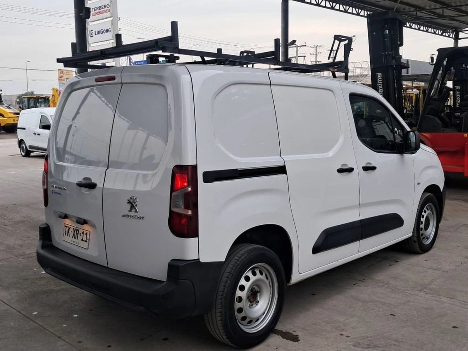 Peugeot PARTNER L1 1.5 HDI 4X2 MT 2024 - Imagen 6 de 19
