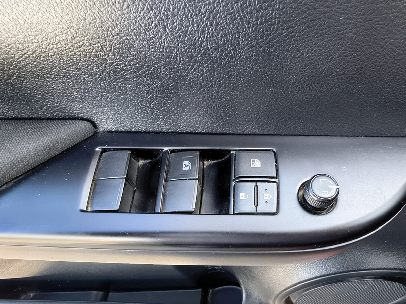 Toyota HILUX TSS 2.4 Diesel 4X2 T/M 2021 - Imagen 8 de 20