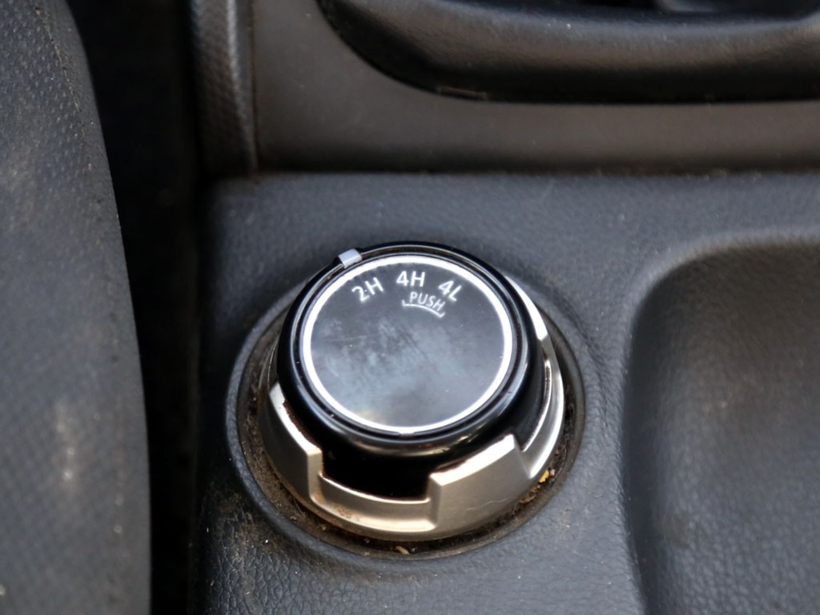 Mitsubishi L200 L200 KATANA 4X4 DIESEL 2023 - Imagen 17 de 20
