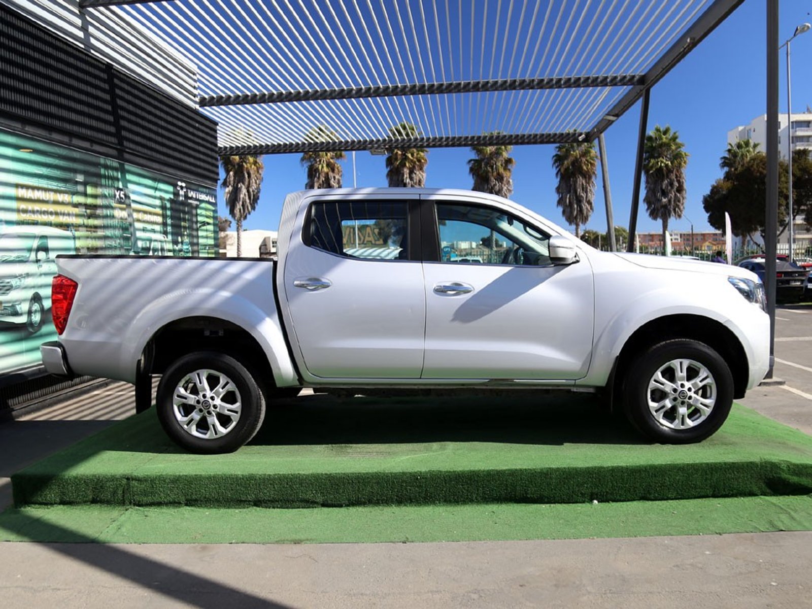 Nissan NAVARA 2.3 AT 4X4 DIESEL 2022 - Foto 4 de 20