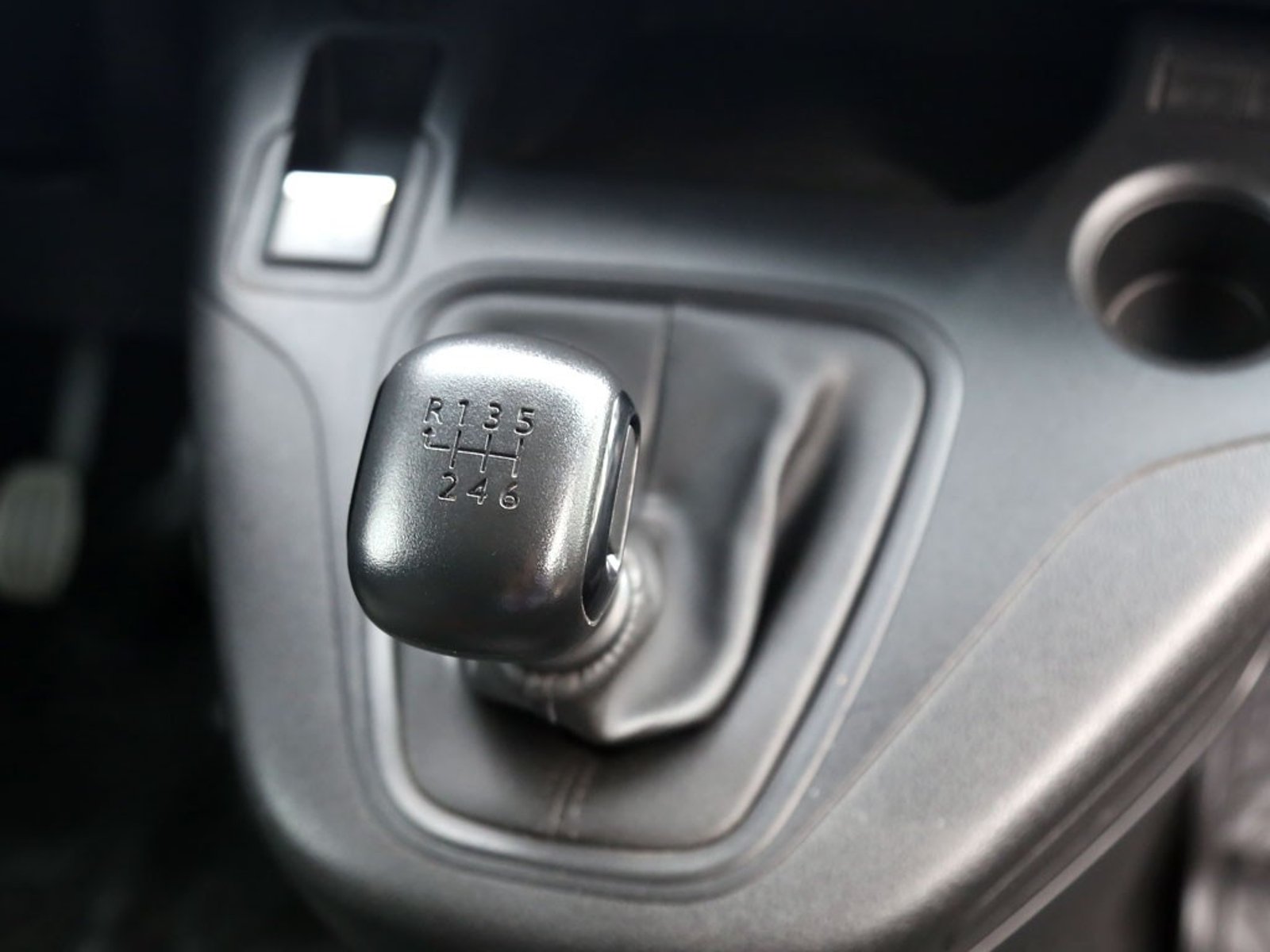 PEUGEOT PARTNER 1.5 L1 HDI DIESEL 100HP 4X2 MT 5P 2024 - Imagen 14 de 19