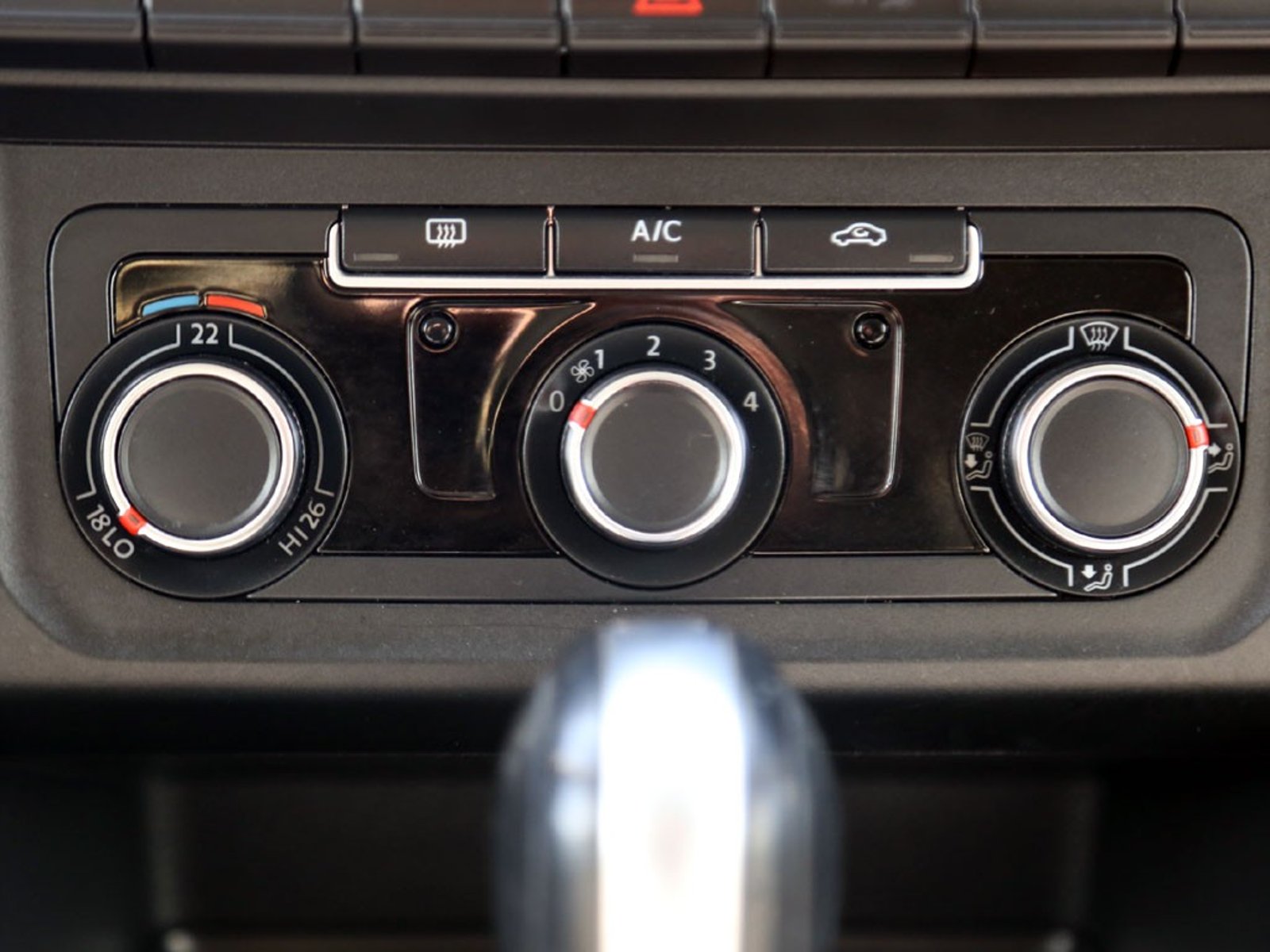 VOLKSWAGEN AMAROK COMFORTLINE AT 2.0 4X4 2021 - Imagen 17 de 20