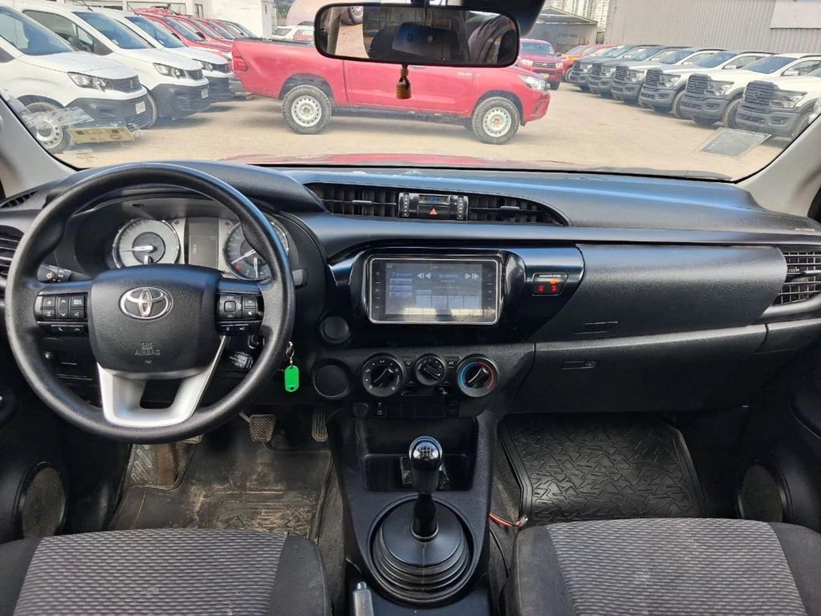 TOYOTA HILUX HILUX TSS 2.4 Diesel 4X2 T/M 2021 - Imagen 14 de 15
