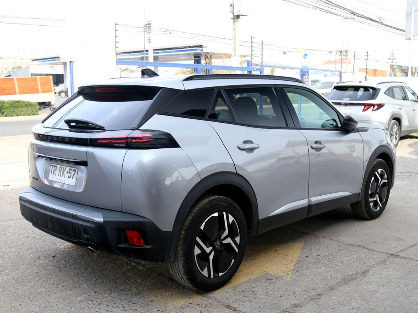 PEUGEOT 2008 1.5 ALLURE PACK BLUEHDI DIESEL 130HP 4X2 EAT8 5P 2025 - Imagen 6 de 20