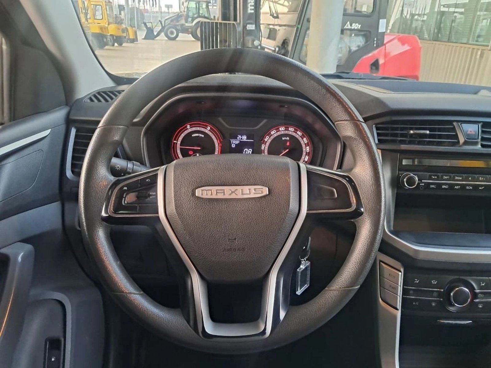 MAXUS T60 2.8 GL MT 4X4 2024 - Imagen 17 de 20