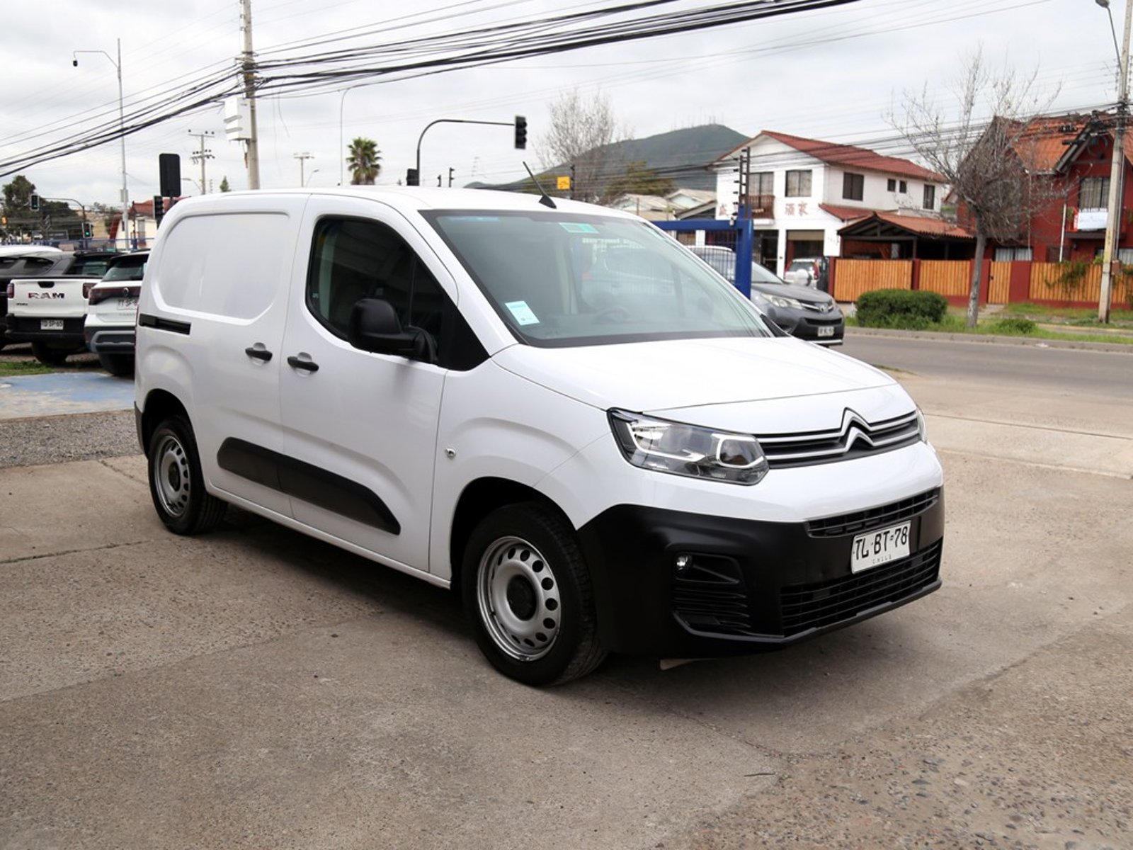 Citroën BERLINGO BLUEHDI 1.5 2024 - Foto 3 de 20