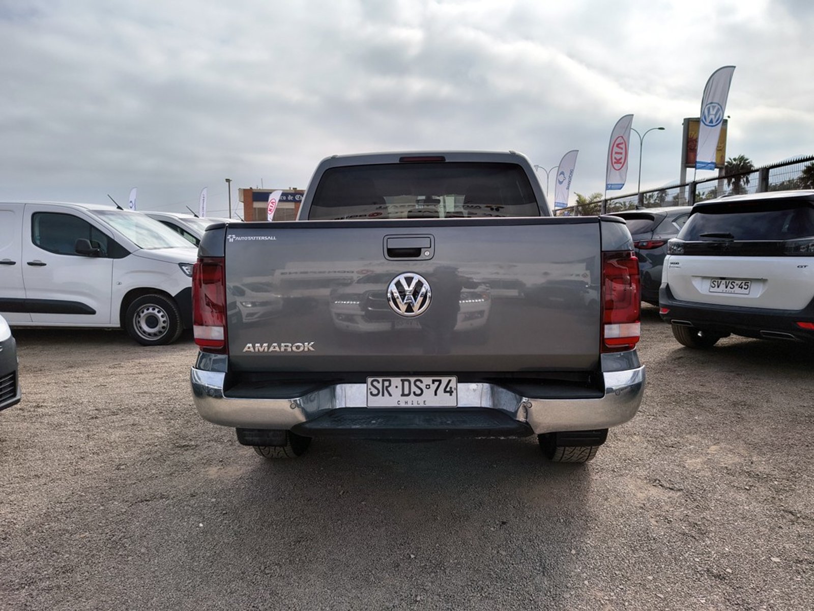 VOLKSWAGEN AMAROK 2.0 Highline AT 4X4 2023 - Imagen 6 de 20