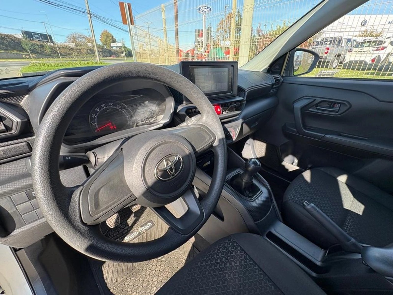 TOYOTA RAIZE 1.2 MT 2025 - Imagen 10 de 12