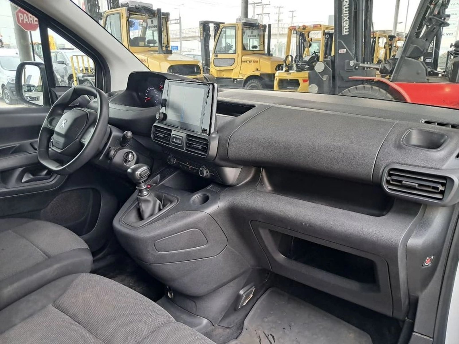 Peugeot PARTNER L1 1.5 HDI MT 4X2 2024 - Imagen 15 de 20