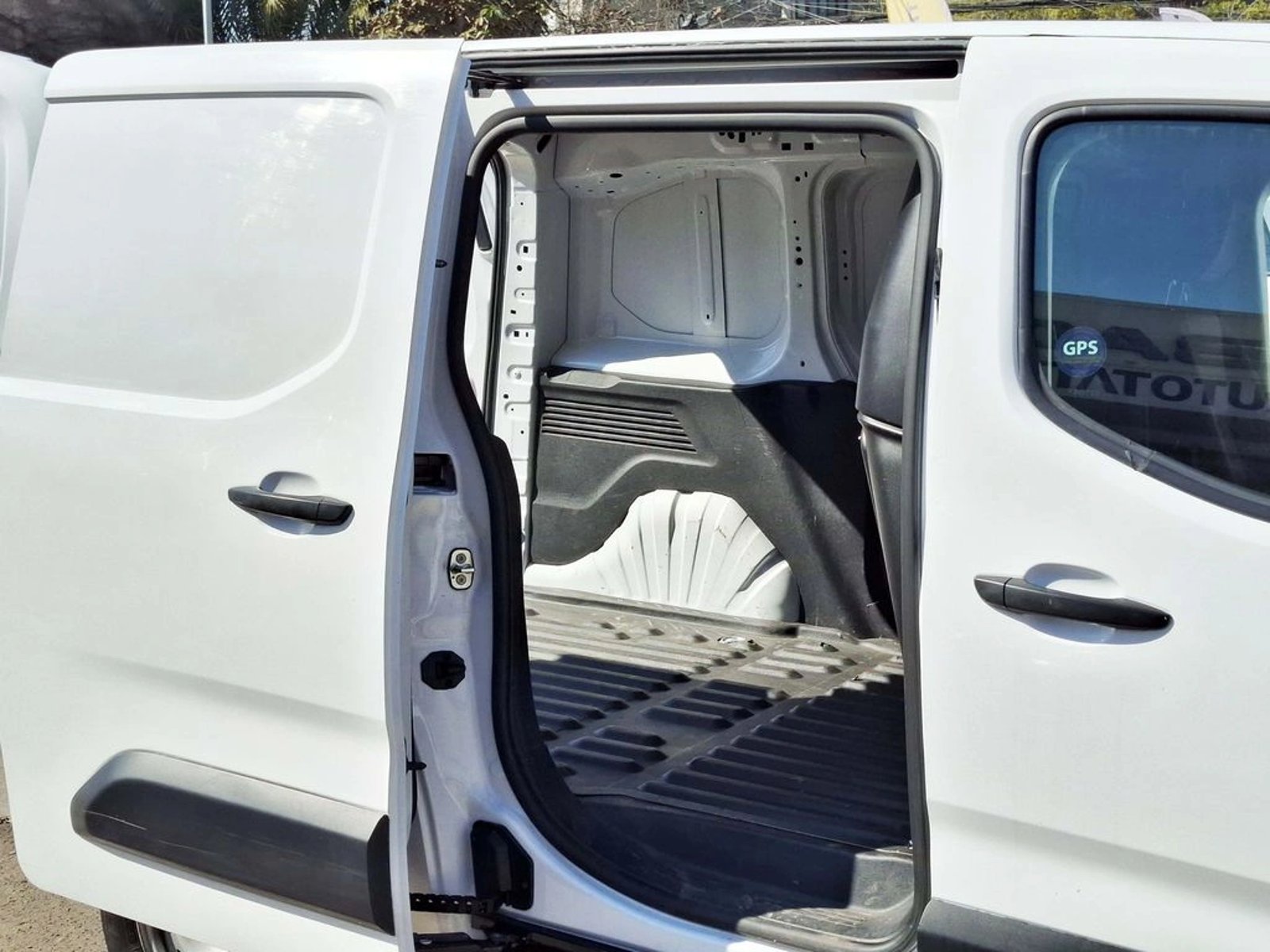 Peugeot PARTNER 1.5 2025 - Imagen 10 de 20