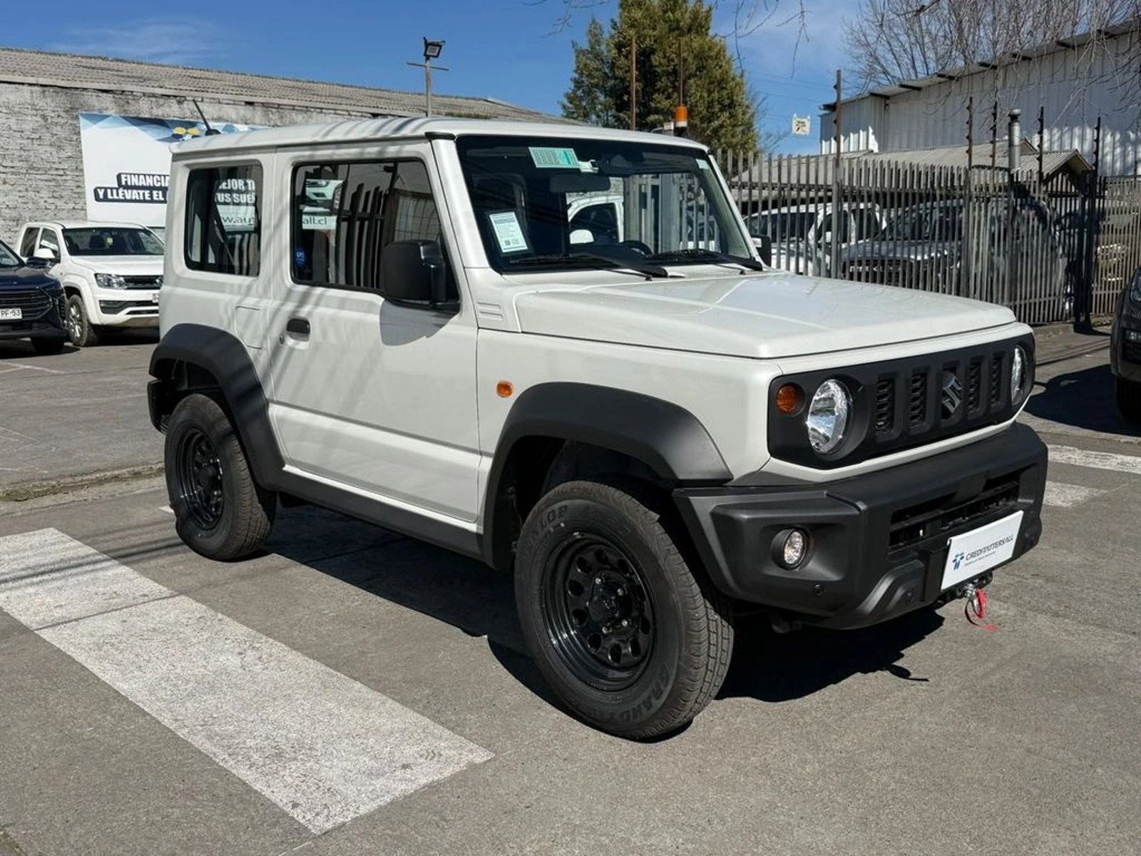 Suzuki JIMNY GL WINCHE MT 4X4 PRECIO+ IVA 2026 - Imagen 3 de 15
