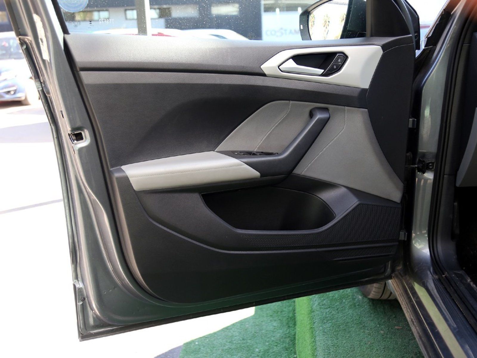 Volkswagen T-CROSS 1.0 AT TSI COMFORTLINE 2025 - Imagen 12 de 20