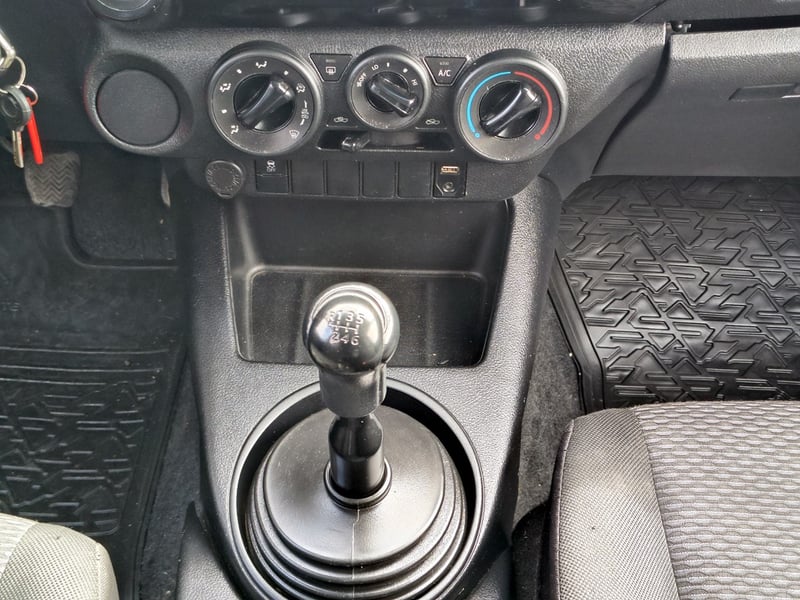 Toyota HILUX 2.4 Diesel 4x2 T/M 2021 - Imagen 14 de 18