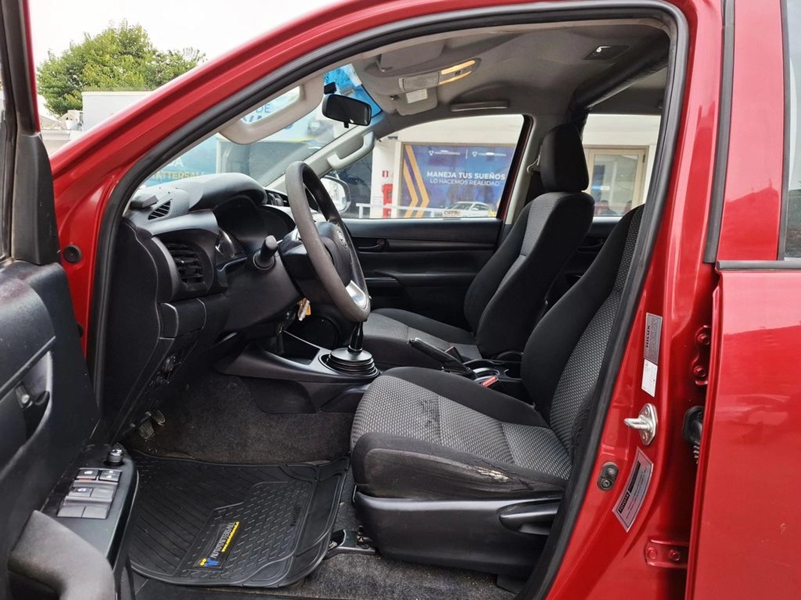 TOYOTA HILUX 2.4 2022 - Imagen 14 de 20