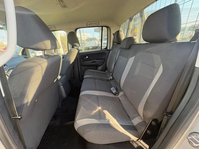 Volkswagen AMAROK TRENDLINE 4X2 MT 2023 - Imagen 11 de 12