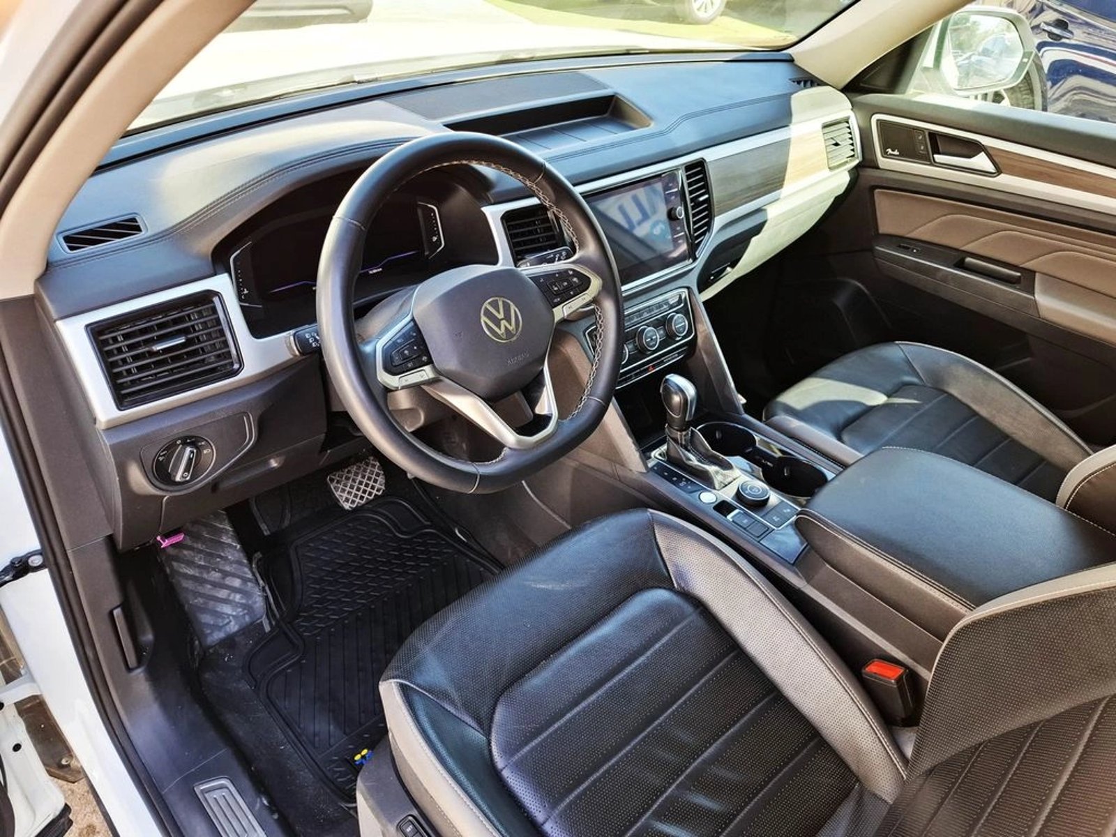 VOLKSWAGEN ATLAS 3.6 LIMITED 4 MOTION 2024 - Imagen 15 de 20