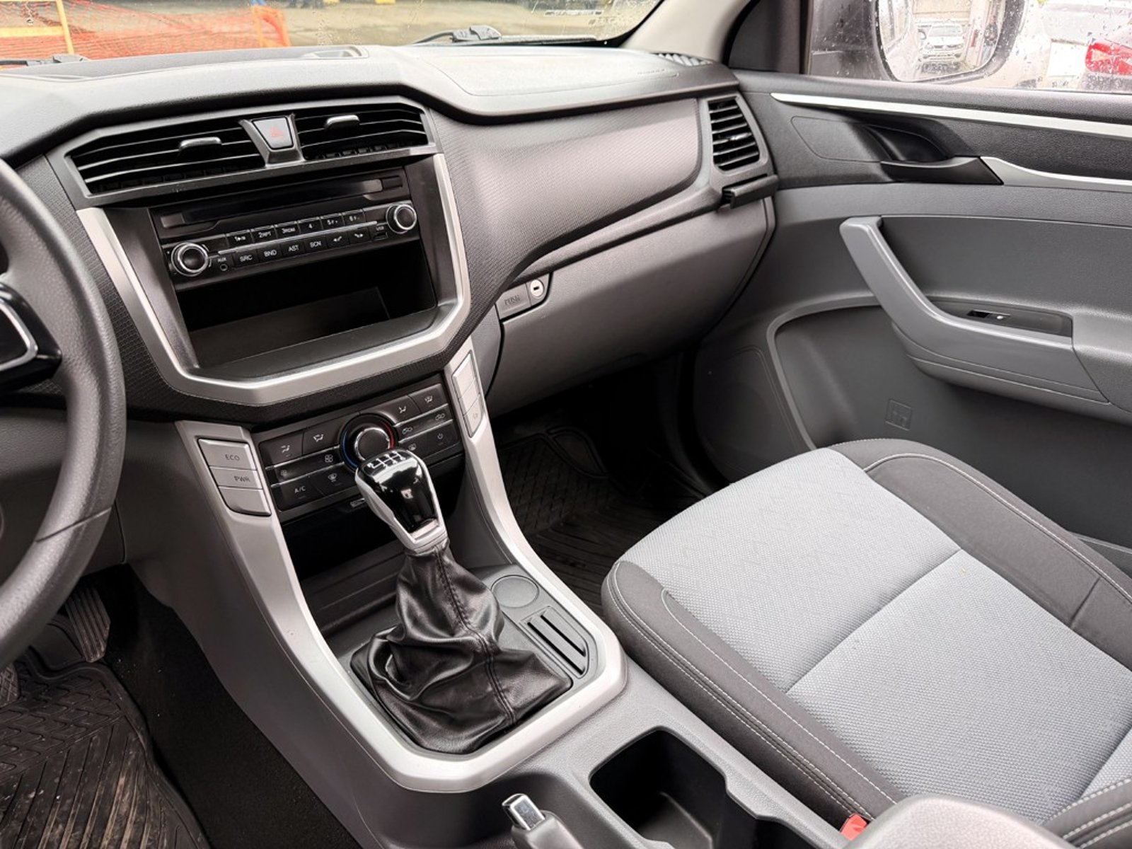 Maxus T60 4X2 2.0 2024 - Imagen 19 de 20