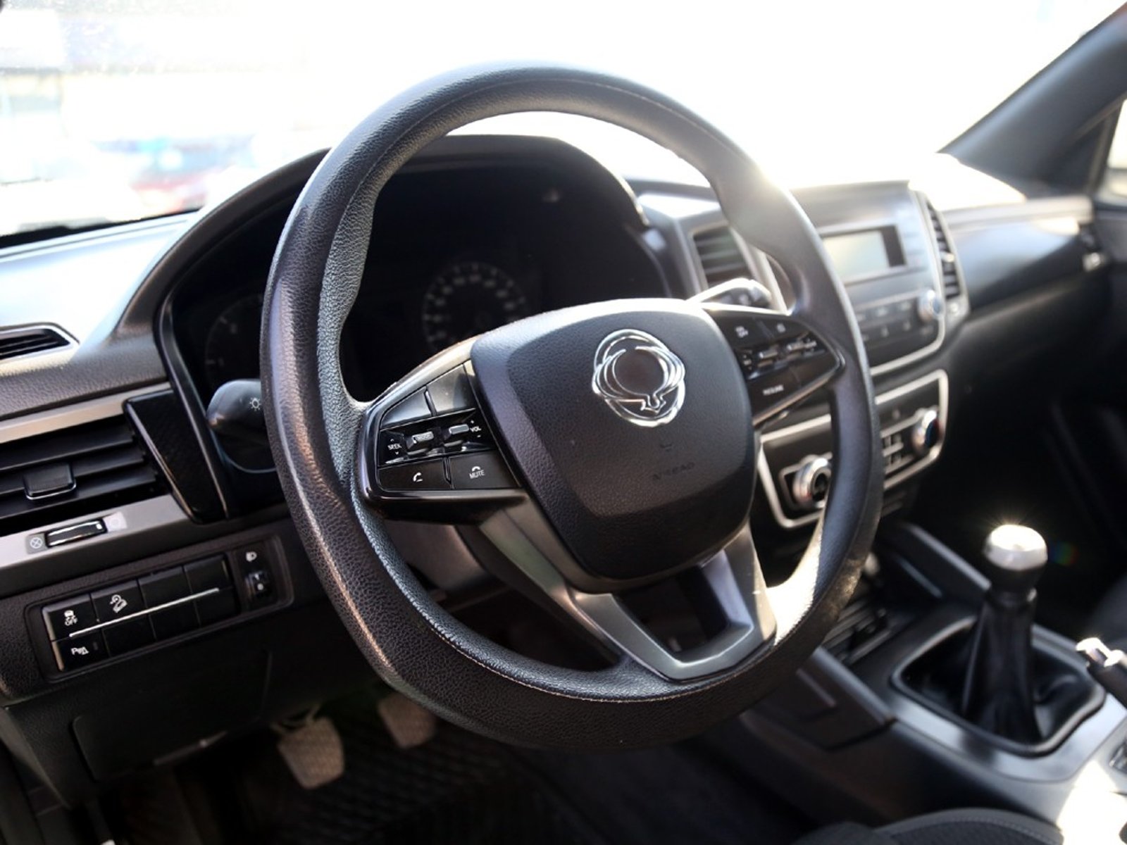SsangYong MUSSO 2.2 MT 4X4 DIESEL 2023 - Imagen 13 de 20