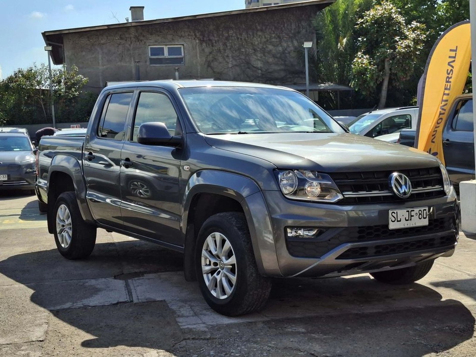 Volkswagen AMAROK TREDLINE 2.0 MT 4X2 2023 - Foto 3 de 20