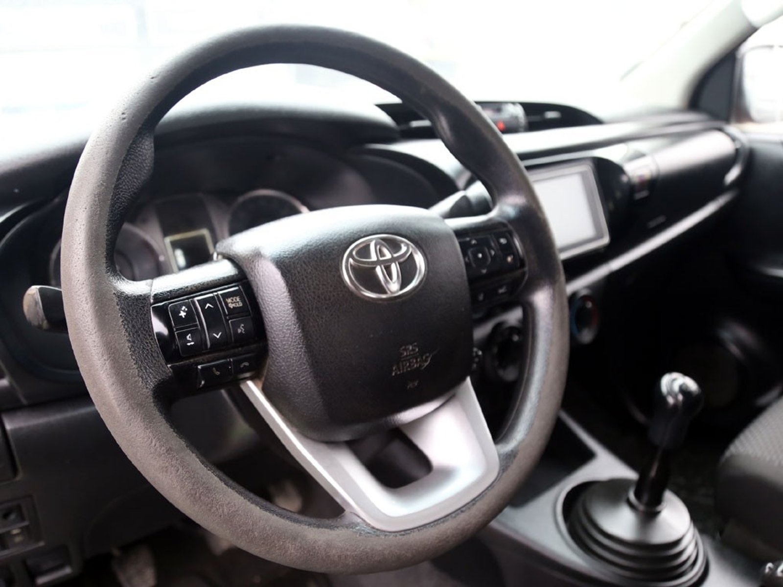 Toyota HILUX 2.4 DX DIESEL 4X2 2022 - Imagen 12 de 19