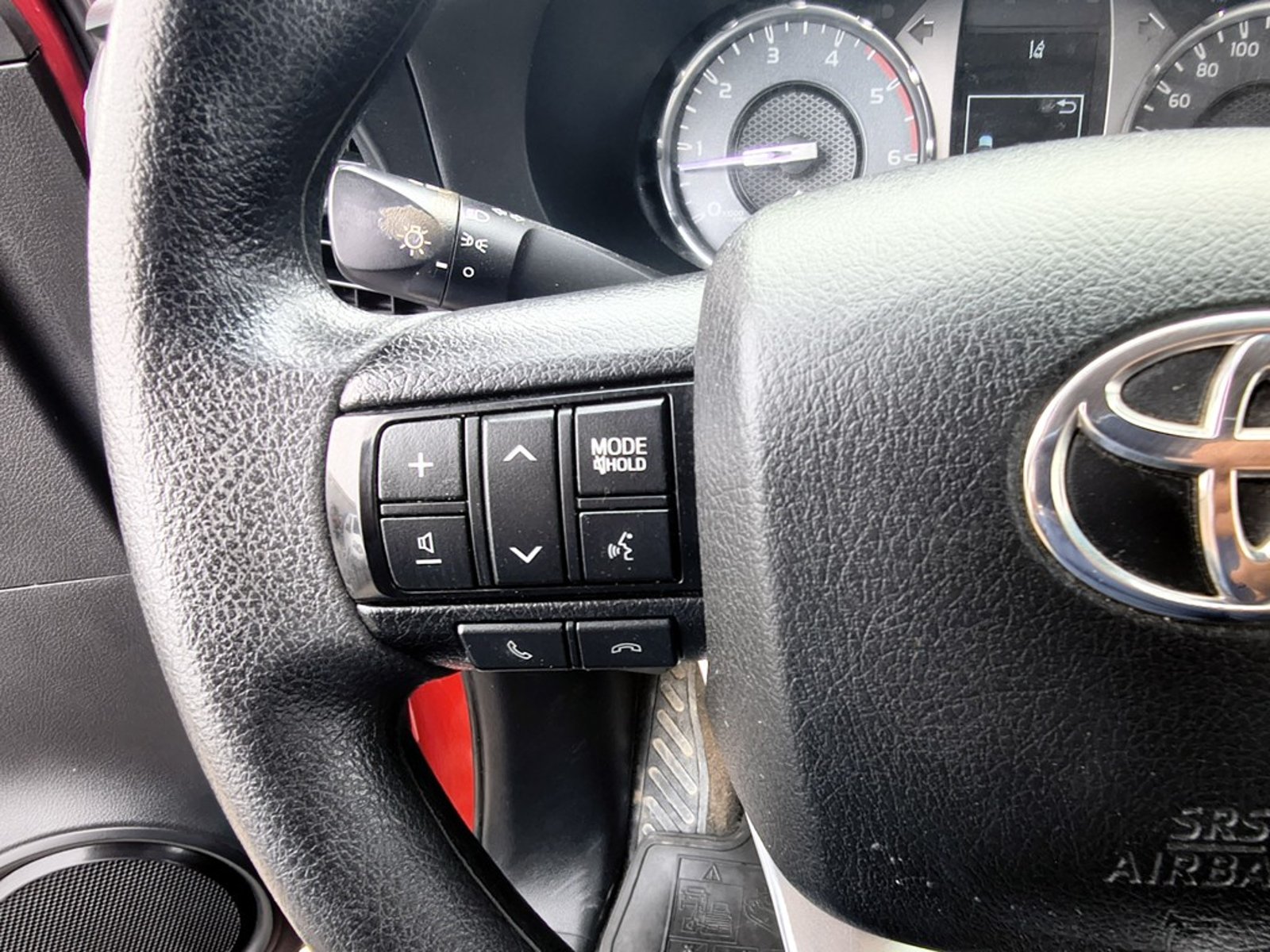 Toyota HILUX HILUX TSS 2.4 DIESEL 4X2 T/M 2021 - Imagen 14 de 20