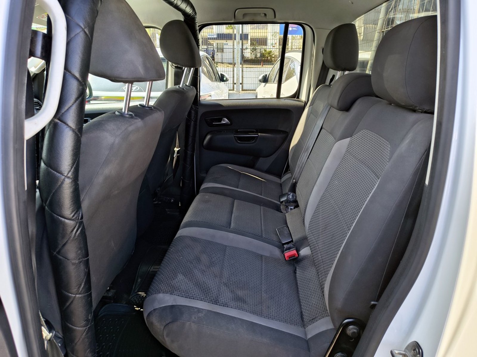 VOLKSWAGEN AMAROK 2.0 TRENDLINE 4MOTION 2023 - Imagen 17 de 20