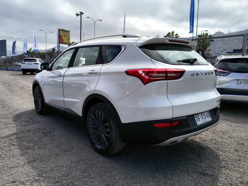 Jetour X70 1.5T GL 4X2 2024 - Imagen 5 de 20