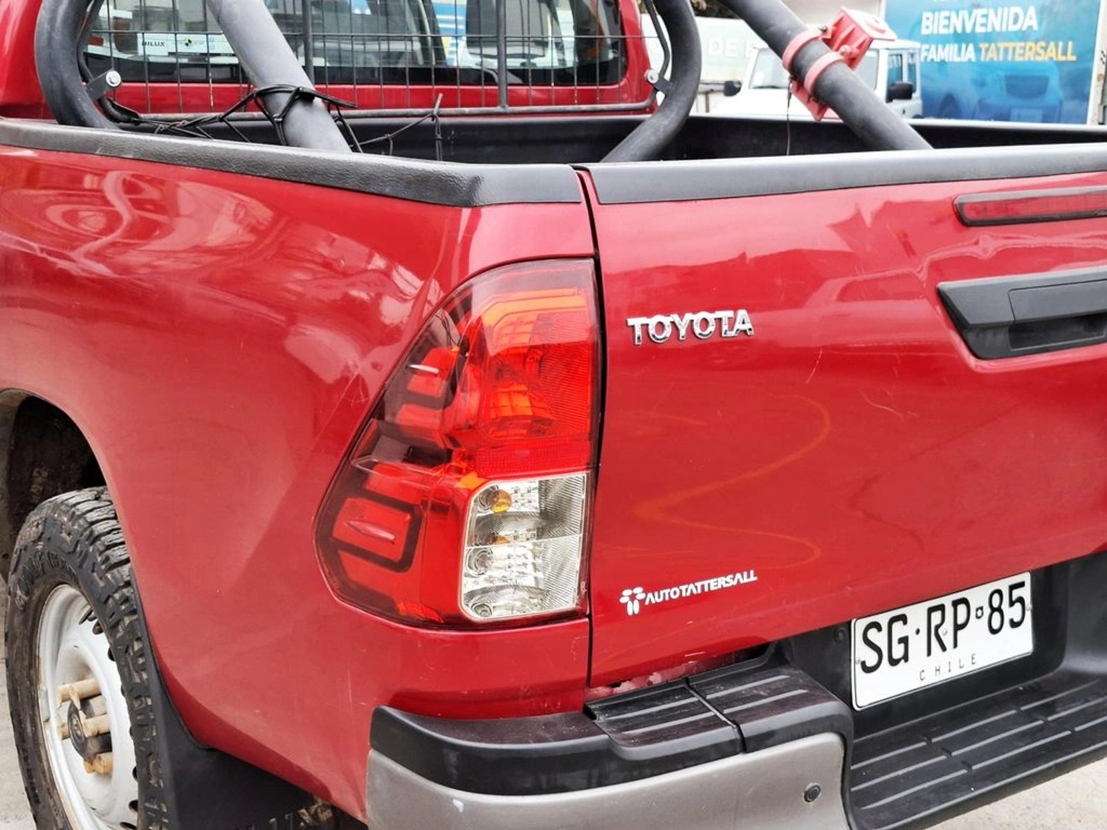 TOYOTA HILUX 2.4 2022 - Imagen 12 de 20