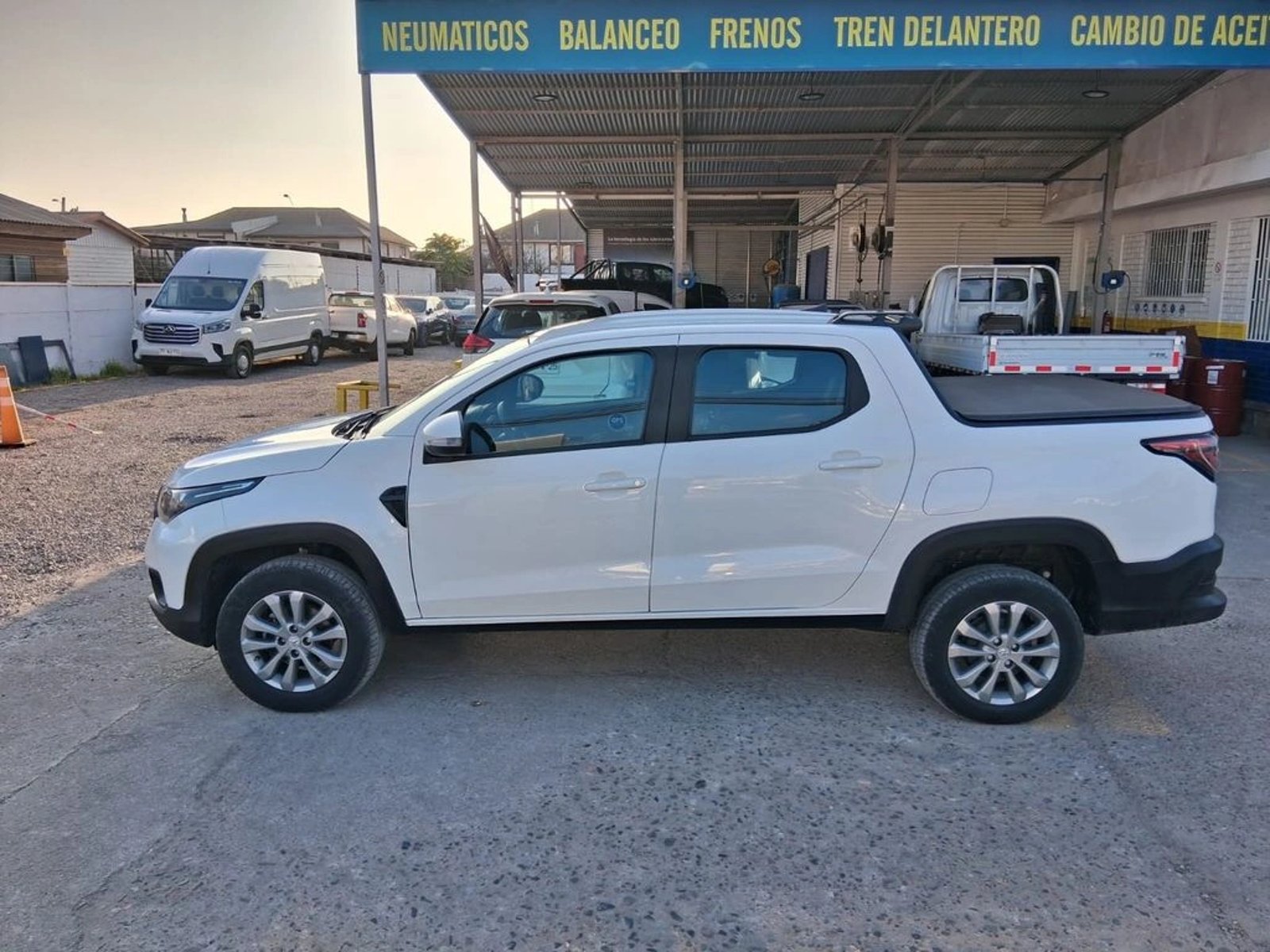 RAM 700 700 BIGHORN DCAB 1.3 2024 - Imagen 8 de 20
