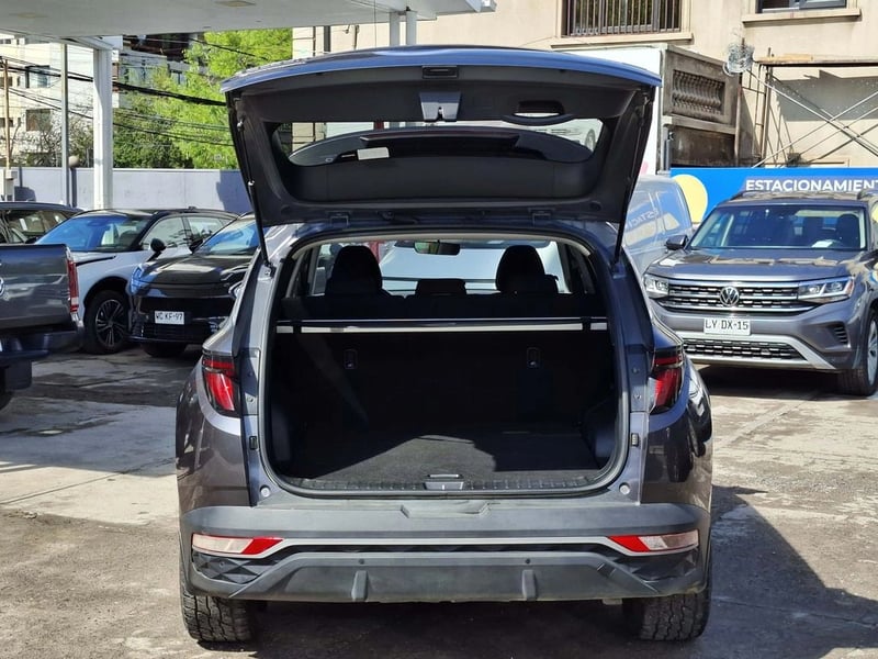 Hyundai TUCSON NX4 2.0 AT PLUS 4WD 2025 - Imagen 9 de 20