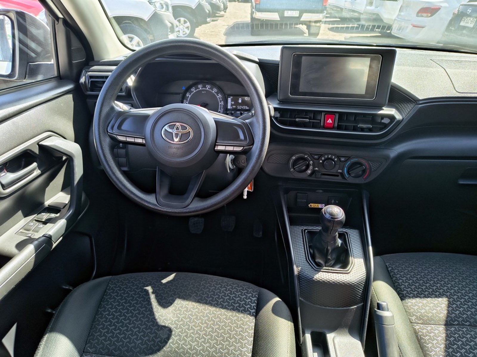 Toyota RAIZE 1.2 Gasolina 4x2 T/M 2025 - Imagen 12 de 20