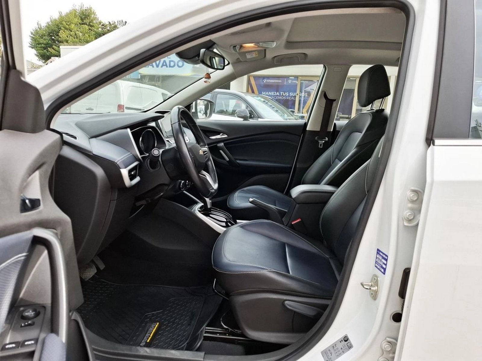 CHEVROLET TRACKER 1.5 2022 - Imagen 14 de 20