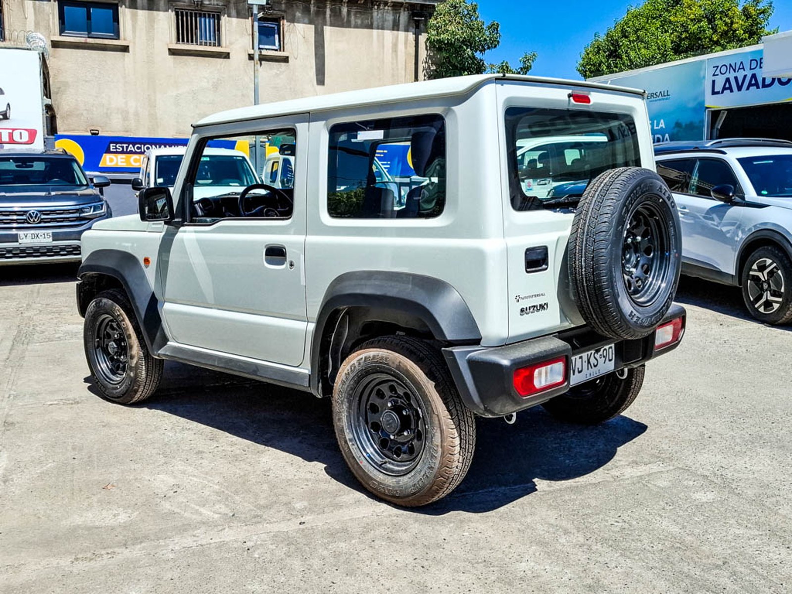 SUZUKI JIMNY 1.5 GL VALOR + IVA 2025 - Imagen 6 de 17