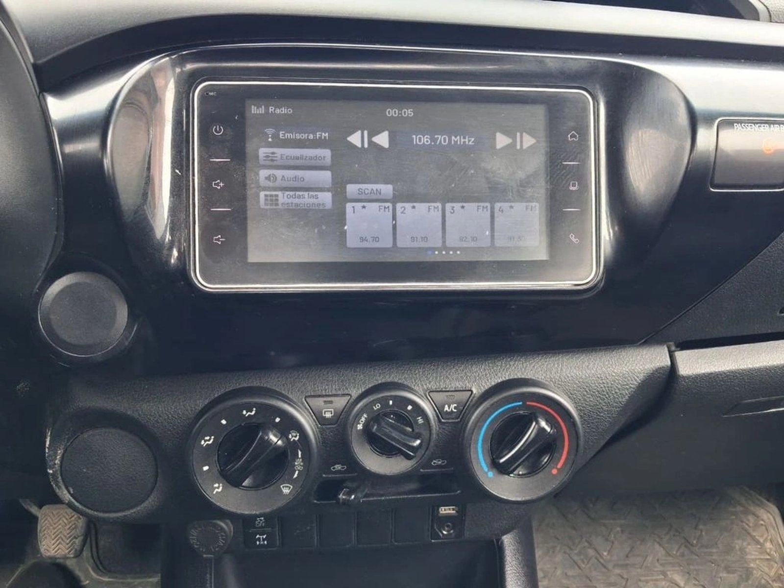 TOYOTA HILUX HILUX TSS 2.4 Diesel 4X2 T/M 2021 - Imagen 13 de 15
