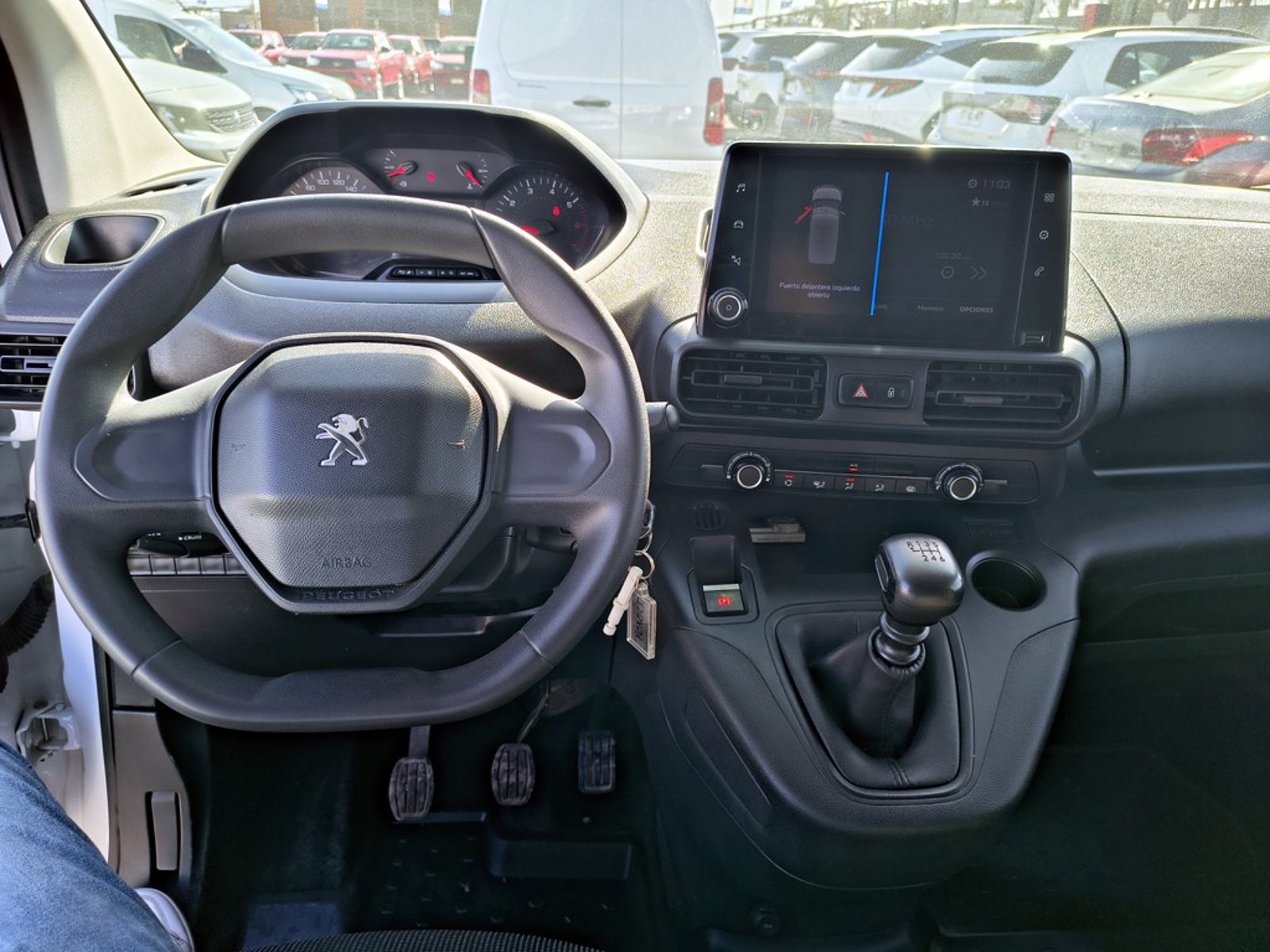 PEUGEOT PARTNER PARTNER L1 1.5 Diesel 4X2 T/M 2024 - Imagen 15 de 17