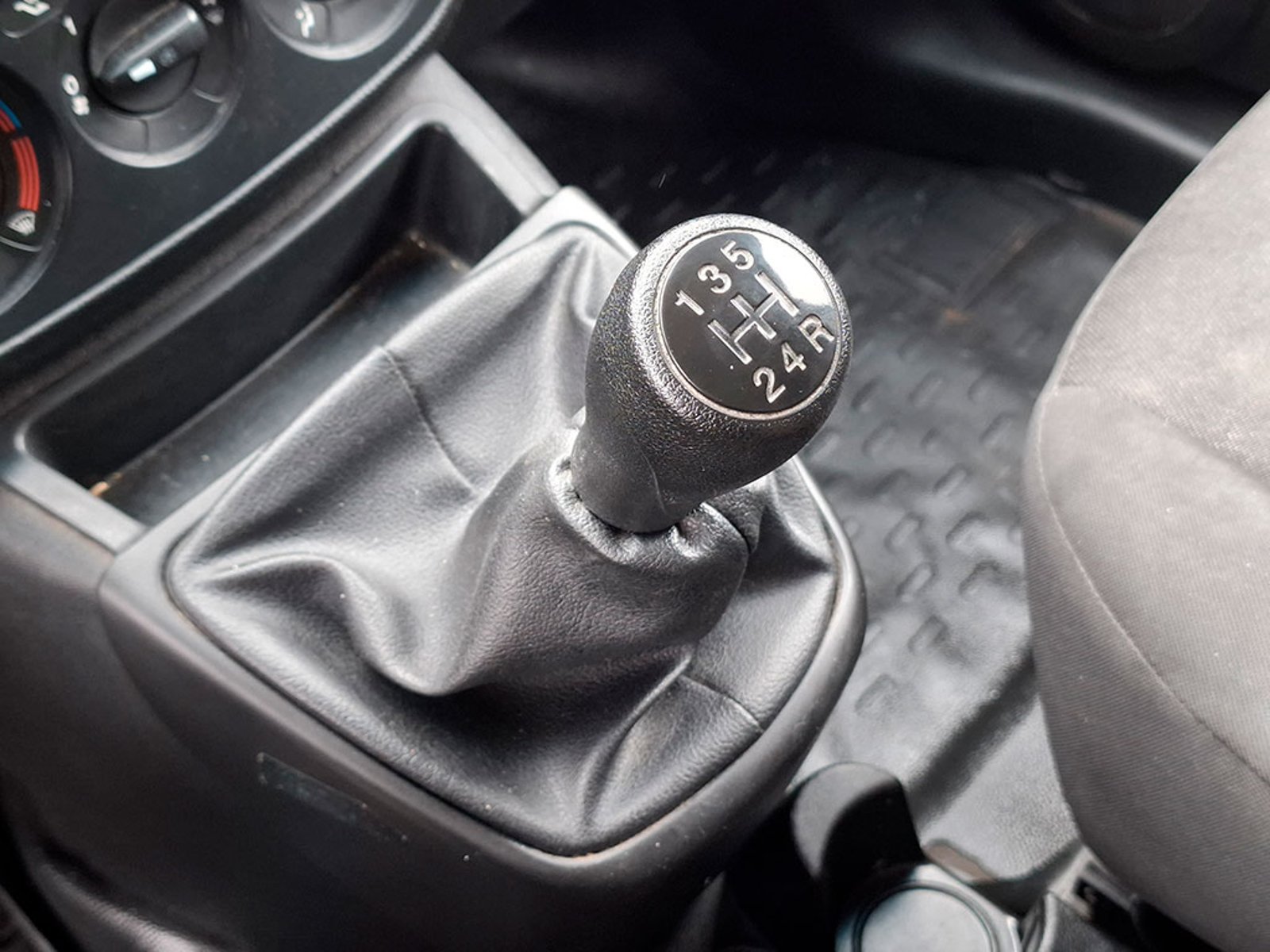 RAM V700 City 1.2 MT Diesel 2022 - Imagen 15 de 20