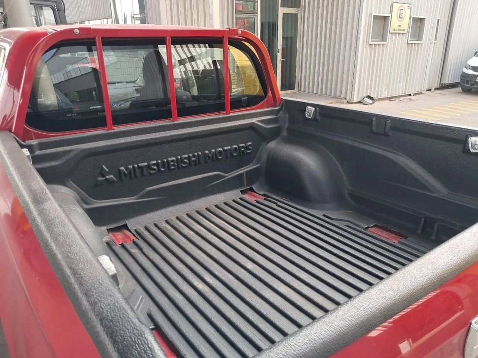 MITSUBISHI L200 KATANA CRT DIESEL 4X4 2022 - Imagen 11 de 20