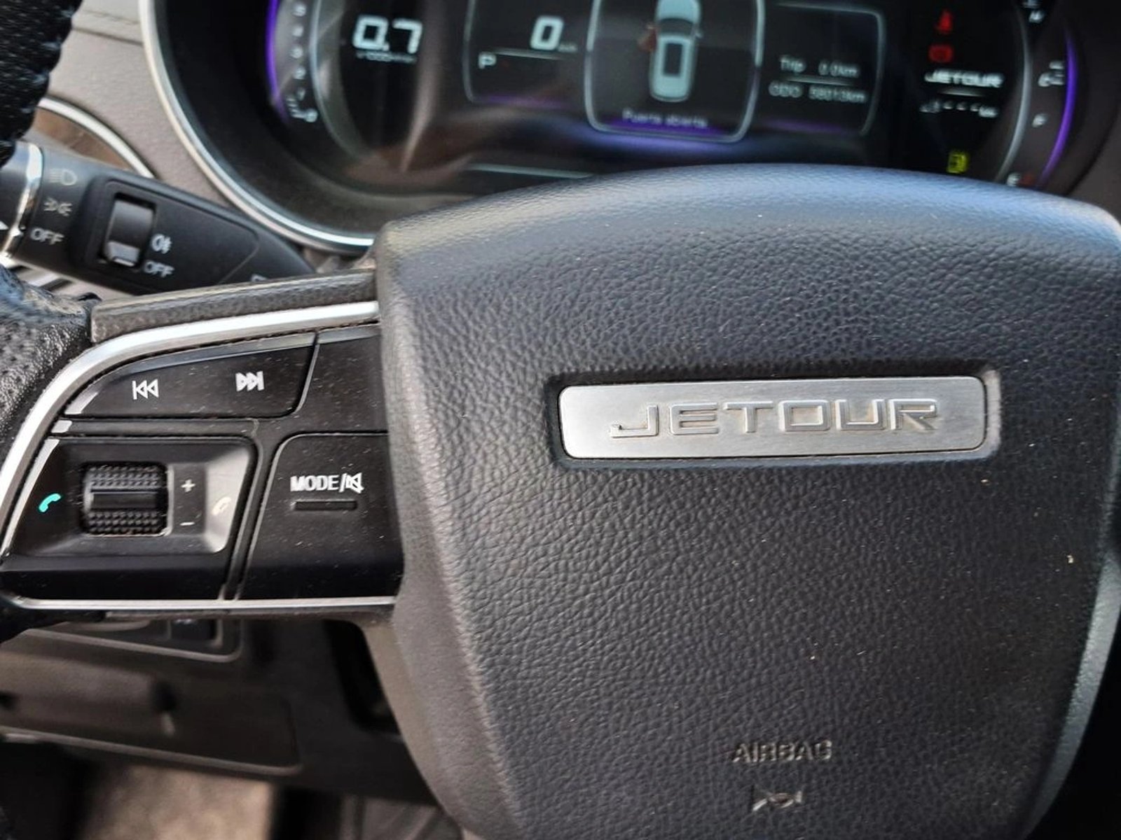 Jetour X70 1.5T GLX  AT 2022 - Imagen 18 de 20