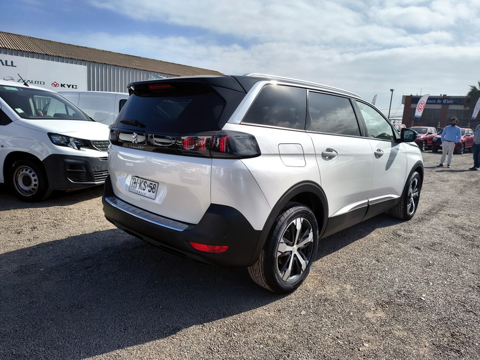 PEUGEOT 5008 1.6 ALLURE PACK 2024 - Imagen 7 de 20