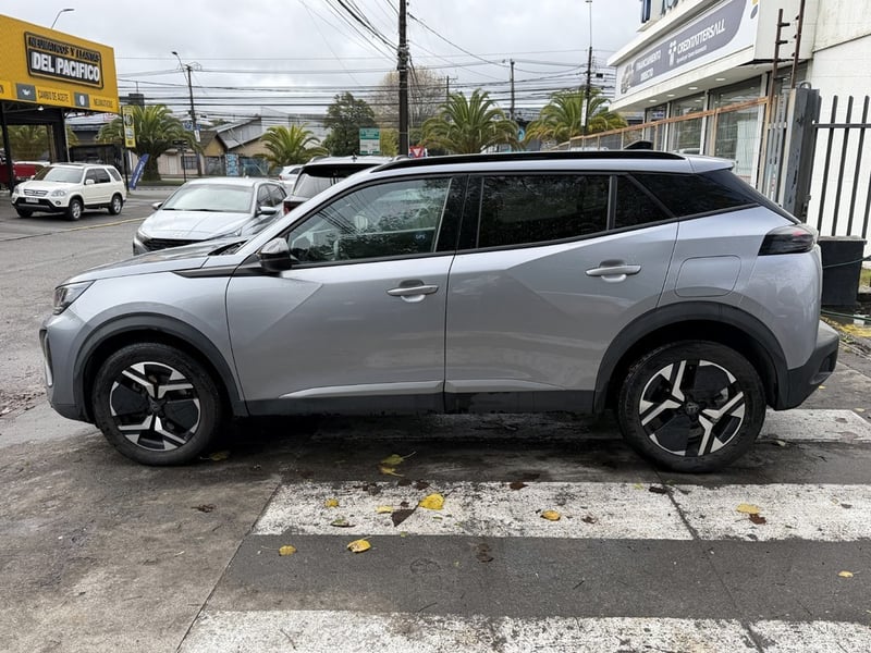 Peugeot 2008 1.5 ALLURE PACK  DIESEL AT 2025 - Imagen 5 de 20