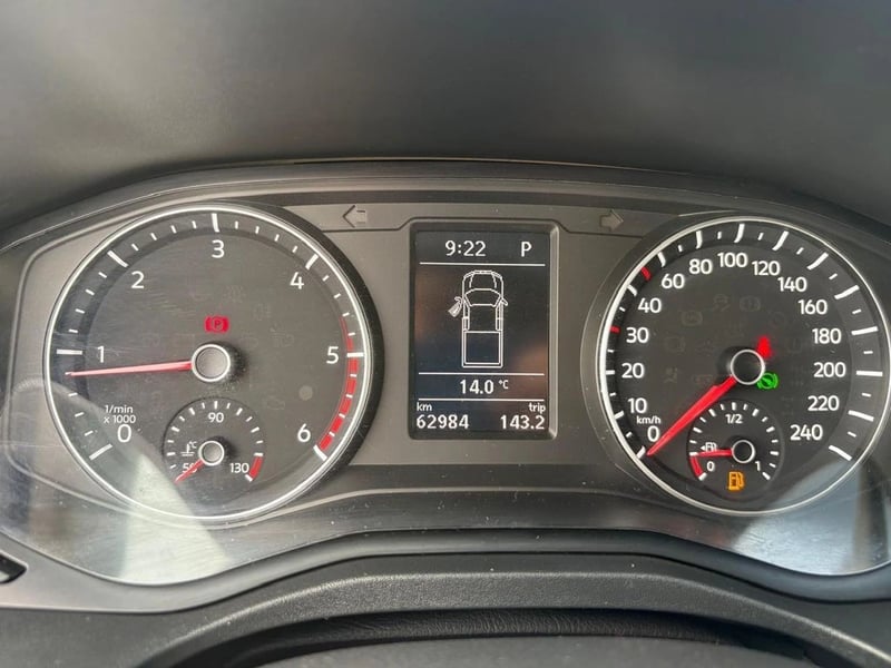 Volkswagen AMAROK 2.0 COMFORTLINE 4MOTION 4X4 2023 - Imagen 12 de 12