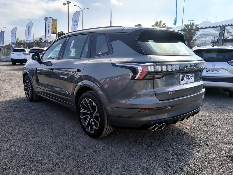Lynk & Co 09 09 HALO Hibrido 4X4 T/A 2027 - Imagen 7 de 20