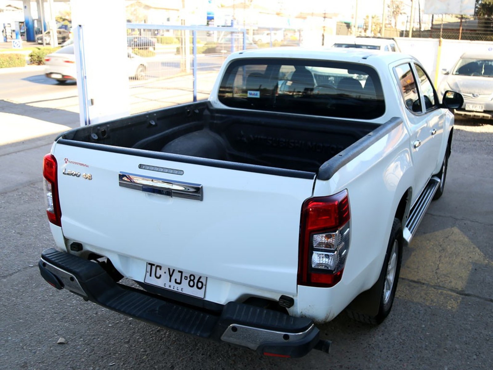 Mitsubishi L200 2.2T KATANA CRT 4X4 MT 2024 - Imagen 9 de 20