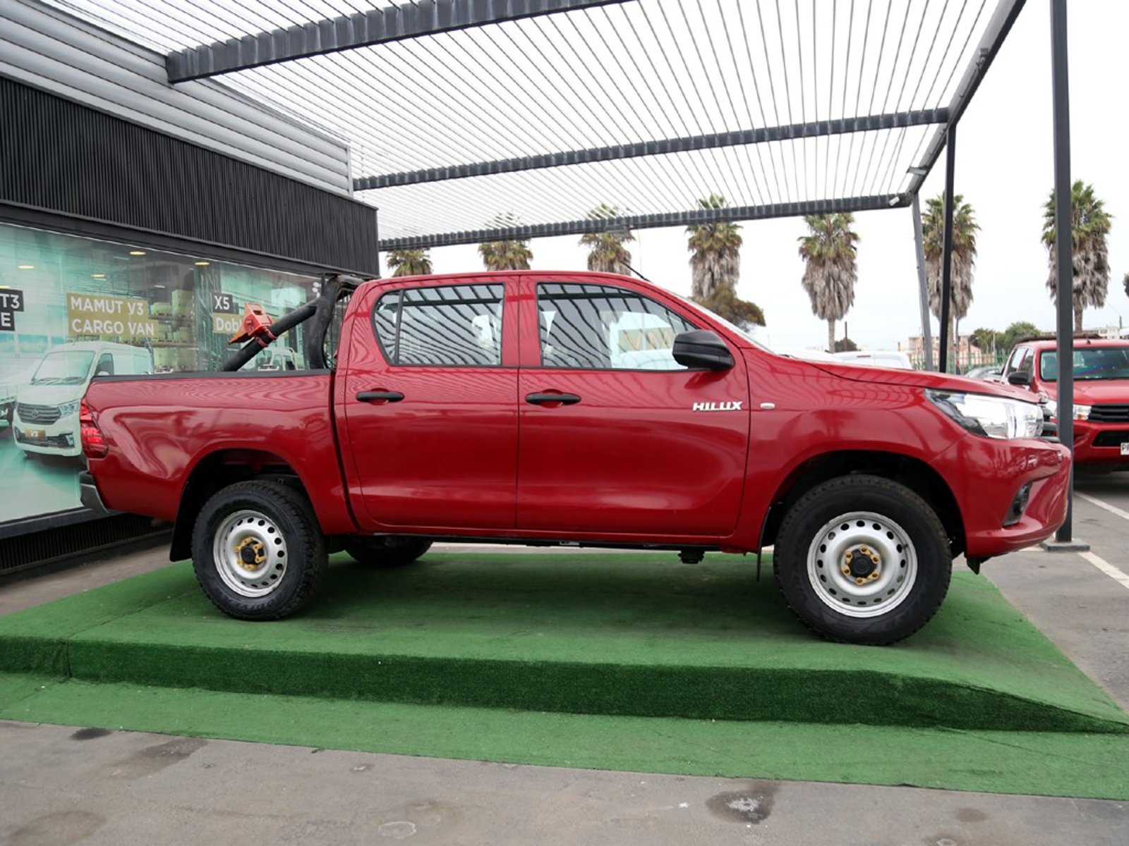 TOYOTA HILUX DX 2.4 4x2 MT 2022 - Imagen 4 de 20