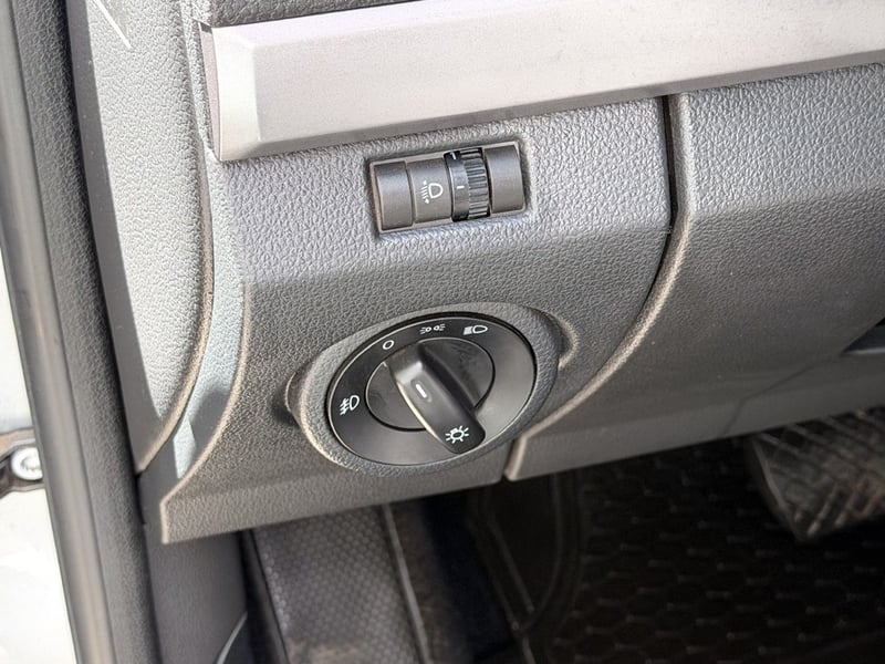 Volkswagen AMAROK 2.0 COMFORTLINE  4MOTION 2023 - Imagen 12 de 20